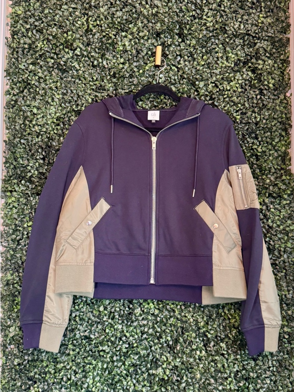 Cabi Women’s Navy and Tan Zip-Front Hooded Jacket - Picture 2 of 6
